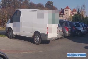 Pojazd marki Ford, którego kierujący został zatrzymany do kontroli drogowej