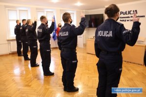 Policjanci składają ślubowanie na świetlicy lubińskiej komendy