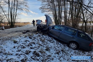 Tragedia na drodze. Nie żyje 77-letnia kobieta. Policjanci apelują o ostrożność