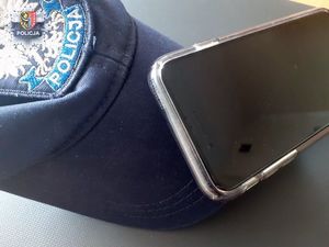 Policjanci zatrzymali złodzieja, pasera i ostatecznie odzyskali skradziony telefon