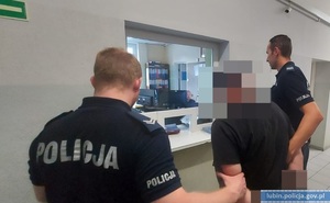 Policjanci z nietrzeźwym kierującym