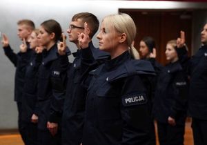 Nowi lubińscy policjanci wypowiedzieli słowa roty ślubowania