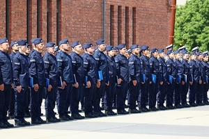 Nowi dolnośląscy policjanci wypowiedzieli słowa roty ślubowania…