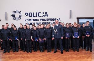 Nowi lubińscy policjanci wypowiedzieli słowa roty ślubowania