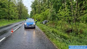 Wypadek Rynarcice-Lubin. Radiowóz na drodze