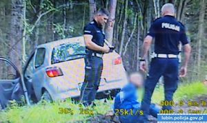 Policjanci z zarzynanym kierowcą