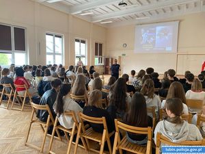 Stop hejtowi! Program profilaktyczny propagujący postawy wolne od przemocy