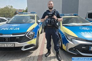 Policjant po służbie pomógł poszkodowanej i zatrzymał pijanego sprawcę zdarzenia drogowego