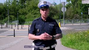 Nie wchodź bezpośrednio przed jadący pojazd!
