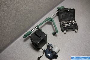 Włamali się do altany ogrodowej. Policjanci odzyskali skradzione mienie i zatrzymali trzech mężczyzn podejrzanych o ten czyn