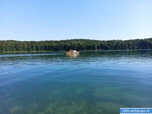 Rower wodny na jeziorze
