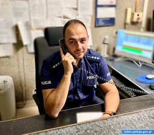 Rozpoznanie, szybka reakcja i świetna współpraca dyżurnego z patrolami doprowadziła do natychmiastowego zatrzymania podejrzanych o włamanie do domu