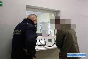 Pijani kierowcy i z zakazami, wyeliminowani z dróg przez policjantów