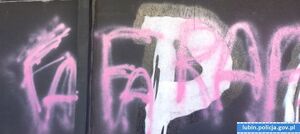 Kupił farbę w sklepie i popisał nią ścianę marketu. Szybko trafił w ręce lubińskich dzielnicowych