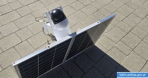 kamera wraz z panelem solarnym