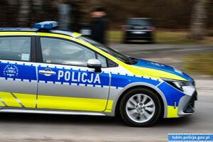 Kierowca podczas cofania potrącił kobietę. Apelujemy o ostrożność!!!