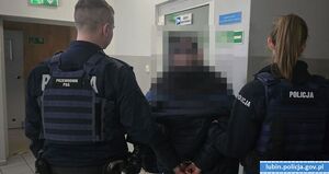 Zignorował sądowe zakazy i nadal nachodził żonę i groził jej. 75-latek został zatrzymany przez policjantów i został tymczasowo aresztowany