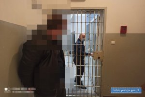 Policjanci zatrzymali 19 – latka podejrzanego o włamania i kradzieże do garaży