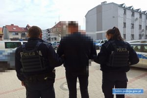 Kradnie, bo musi z czegoś żyć – tak tłumaczył się zatrzymany przez policjantów  mężczyzna.