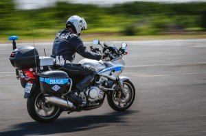 SEZON MOTOCYKLOWY. POLICJANCI APELUJĄ O OSTROŻNOŚĆ.