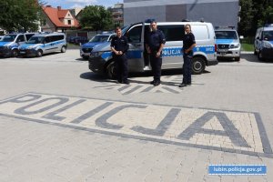 Policjanci z Lubina narażając własne życie w ostatniej chwili uratowali mężczyznę